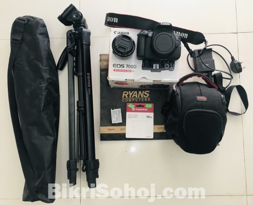 Canon 700D with 50mm and warranty